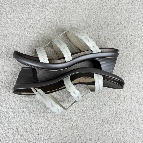 Abeo White and Brown Women's Sandals - Picture 3 of 15